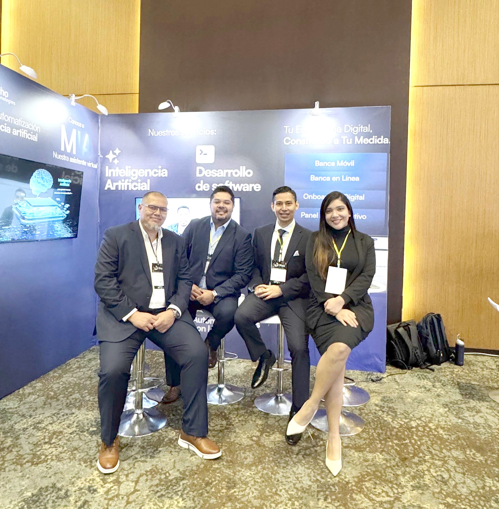Echo Technologies team at the TechDay Guatemala 2026 stand